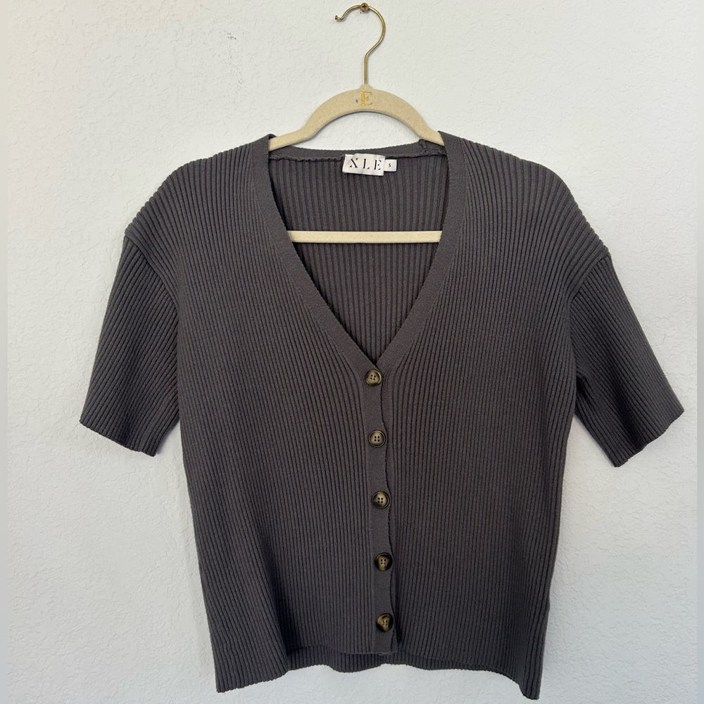 grey cardigan!